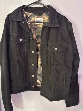 American Quality Craftsmanship Black Denim Jacket with Camouflage Lining M
